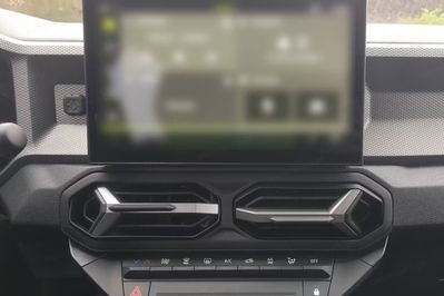 Dacia Duster Expression 1.2 TCe Hybrid-G 4x4 LPG