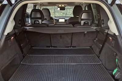 Volvo XC90 T8 AWD Plug-In Hybrid Ultra Dark 7os