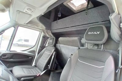 Iveco Daily 70C18 Zabudowa + Tył spanie