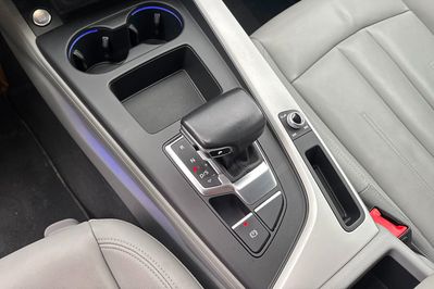 Audi A4 35 TFSI S Line