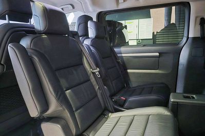 Peugeot Traveller Long L2H1 Business VIP EAT8