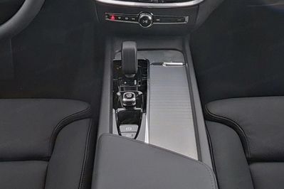Volvo V60 B4 B Plus Dark aut