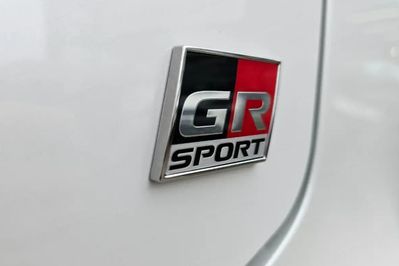 Toyota C-HR GR Sport 2.0 Hybrid Dynamic Force Plug-in