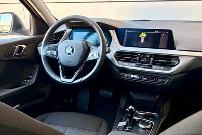 BMW Seria 1 118i Advantage aut