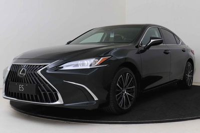 Lexus ES 300h Business Edition 2.5 E-CVT