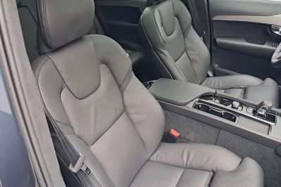Volvo XC90 T8 AWD Plug-In Hybrid Ultra Dark 7os