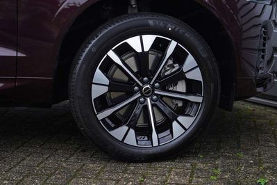 Volvo XC60 B5 AWD Plus Dark