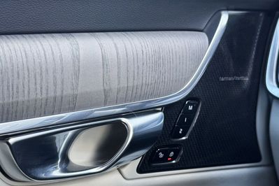Volvo V90 T8 AWD Plug-In Hybrid Plus Dark aut