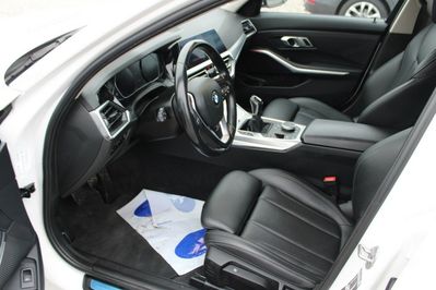 BMW Seria 3 318i aut