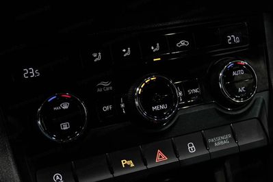 Skoda Karoq 1.5 TSI ACT GPF 4x2 Ambition