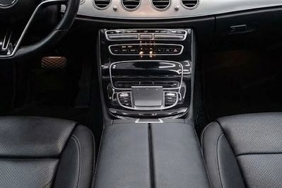 Mercedes Klasa E 220 d mHEV 4-Matic Avantgarde 9G-Tronic