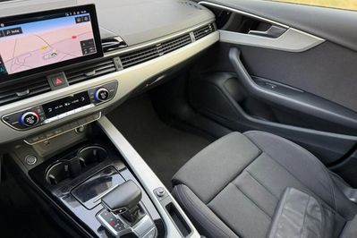 Audi A4 Avant 35 TFSI S Line
