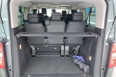 Peugeot Traveller Long L2H1 Business VIP EAT8