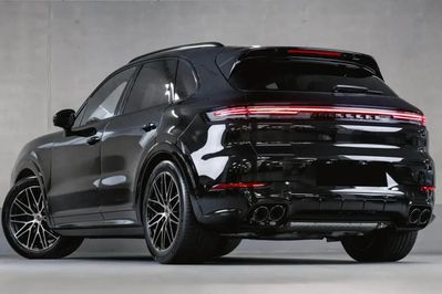 Porsche Cayenne Black Edition