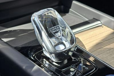 Volvo XC60 T8 Plug-In Hybrid AWD Ultra Dark