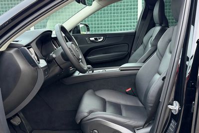 Volvo XC60 B4 D AWD Plus Bright
