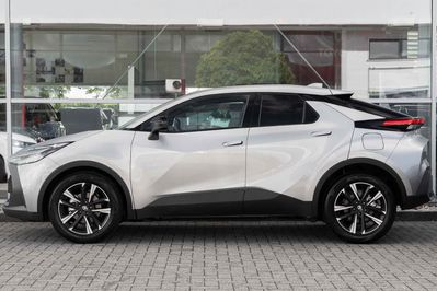 Toyota C-HR Style 2.0 Hybrid Dynamic Force Plug-in