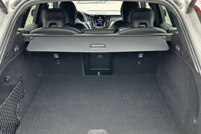 Volvo XC60 B4 B Plus Dark aut