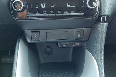 Mazda 2 Centre Line CVT