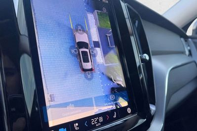 Volvo XC60 T6 Plug-in Hybrid AWD Plus Dark