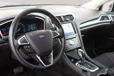 Ford Mondeo 2.0 Hybrid