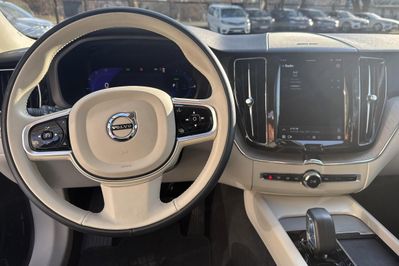 Volvo XC60 T6 Plug-In Hybrid AWD Plus Bright