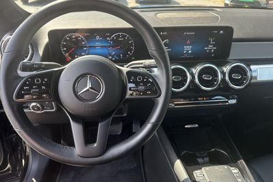 Mercedes GLB 200