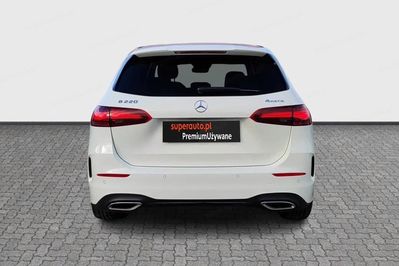 Mercedes B Klasa 220 4MATIC AMG Line