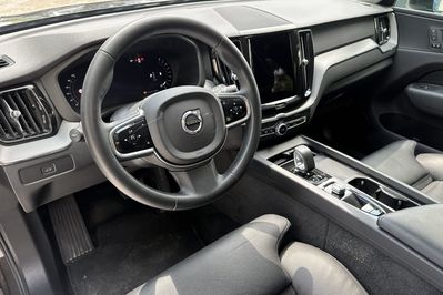 Volvo XC60 B4 B Plus Dark