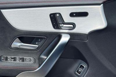 Mercedes CLA 220 4-Matic AMG Line