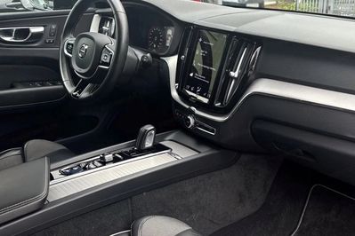 Volvo XC60 B5 B AWD R-Design aut