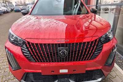 Peugeot 2008 Allure e-DCS 1.2 mHEV