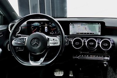 Mercedes Klasa A 180 AMG Line 7G-DCT