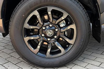 Toyota HiLux Double Cab Invincible