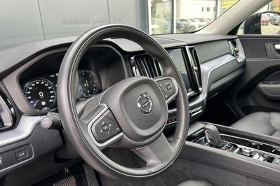 Volvo XC60 B5 D AWD Momentum Pro