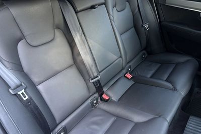 Volvo V90 T6 AWD Plug-In Hybrid Plus Dark aut