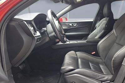 Volvo V60 CC Plus B5 B AWD