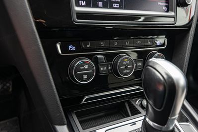 Volkswagen Passat 1.8 TSI R-Line DSG