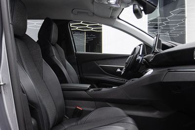 Peugeot 5008 1.5 Bluehdi Allure S&S EAT8