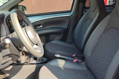 Toyota Aygo X Executive 1.0 benzyna