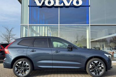 Volvo XC60 B5 AWD Ultra Dark