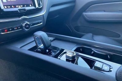 Volvo XC60 B5 B AWD Plus Dark