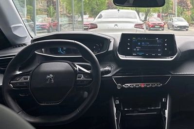 Peugeot 208 50kWh Allure