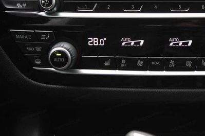 BMW Seria 5 520d xDrive Sport Line