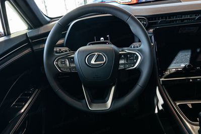 Lexus LBX Emotion 1.5 Hybrid