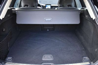Volvo XC60 B5 AWD Ultra Dark