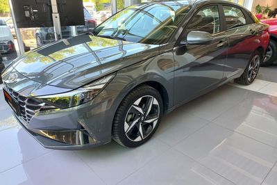 Hyundai Elantra 1.6 Smart