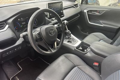 Toyota RAV4 Selection 2.5 Hybrid