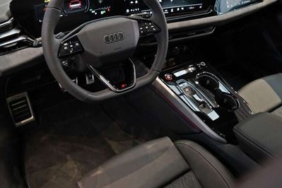 Audi A5 e-Hybrid quattro S line Avant