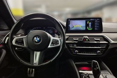 BMW Seria 5 540d xDrive mHEV M Sport